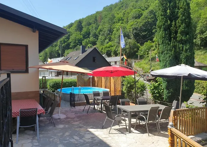 Villa Ferien Und Selbstversorgerhaus Fuer Gruppen Sauerthaler Hof - Loreley *