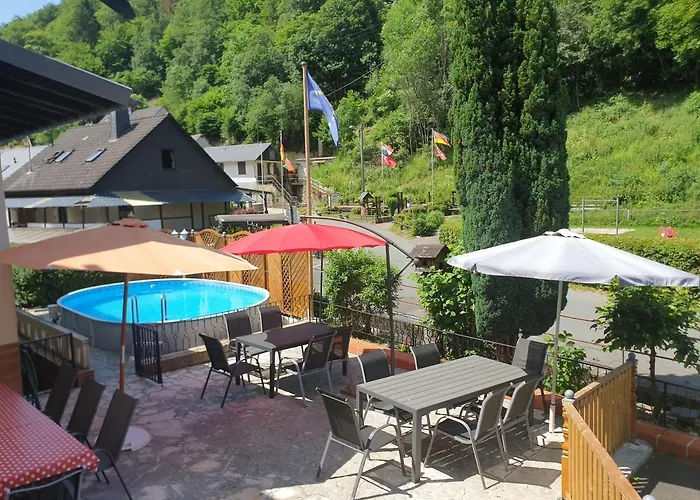 Ferien Und Selbstversorgerhaus Fuer Gruppen Sauerthaler Hof - Loreley Villa