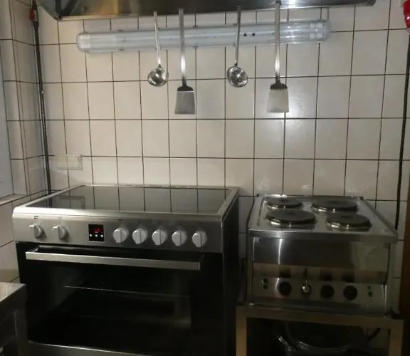 Villa Ferien Und Selbstversorgerhaus Fuer Gruppen Sauerthaler Hof - Loreley