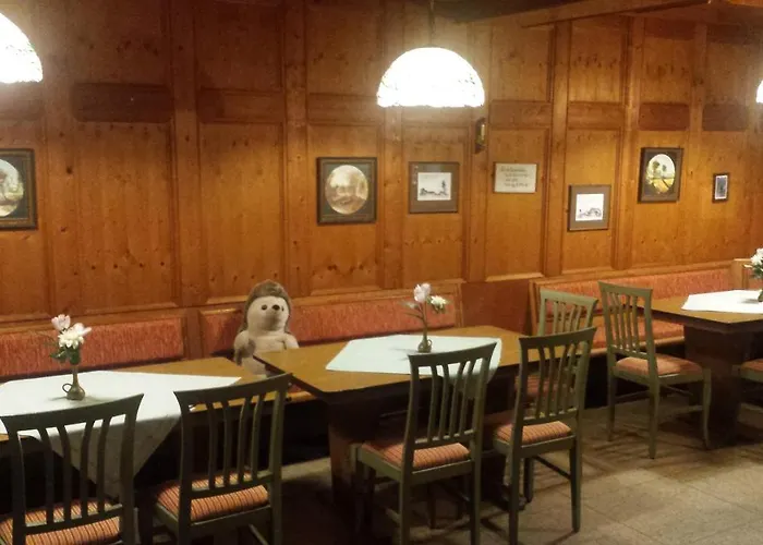 Villa Ferien Und Selbstversorgerhaus Fuer Gruppen Sauerthaler Hof - Loreley