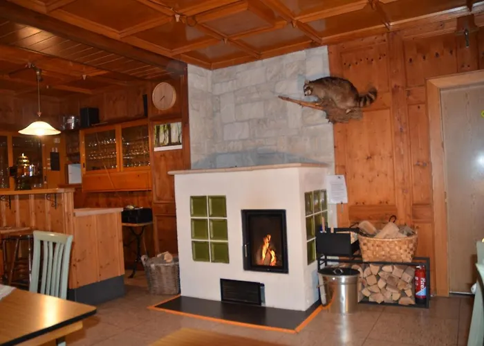 Villa Ferien Und Selbstversorgerhaus Fuer Gruppen Sauerthaler Hof - Loreley